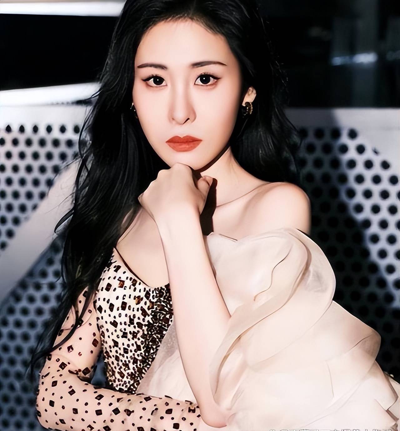 张碧晨美貌与才华可以兼得,我们只管欣赏