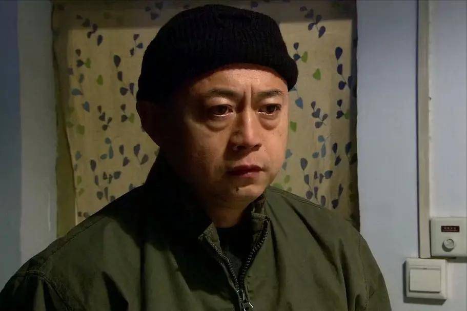 《新四大名捕》中,王宝德饰演的韩老六在叶三天黑恶团伙中地位仅次于