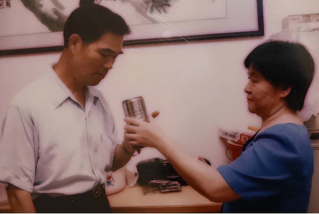 李玉枝_弹片_钢铁