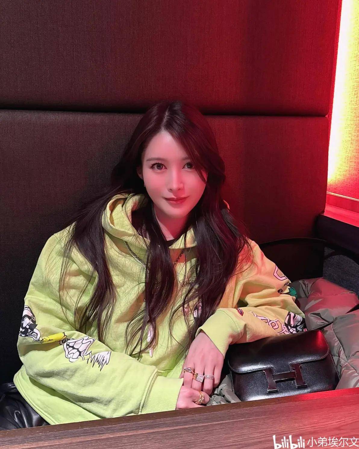 枫花恋,相泽南,白岩冬萌,七濑艾莉丝,牧野玲奈 日本明星时尚动态