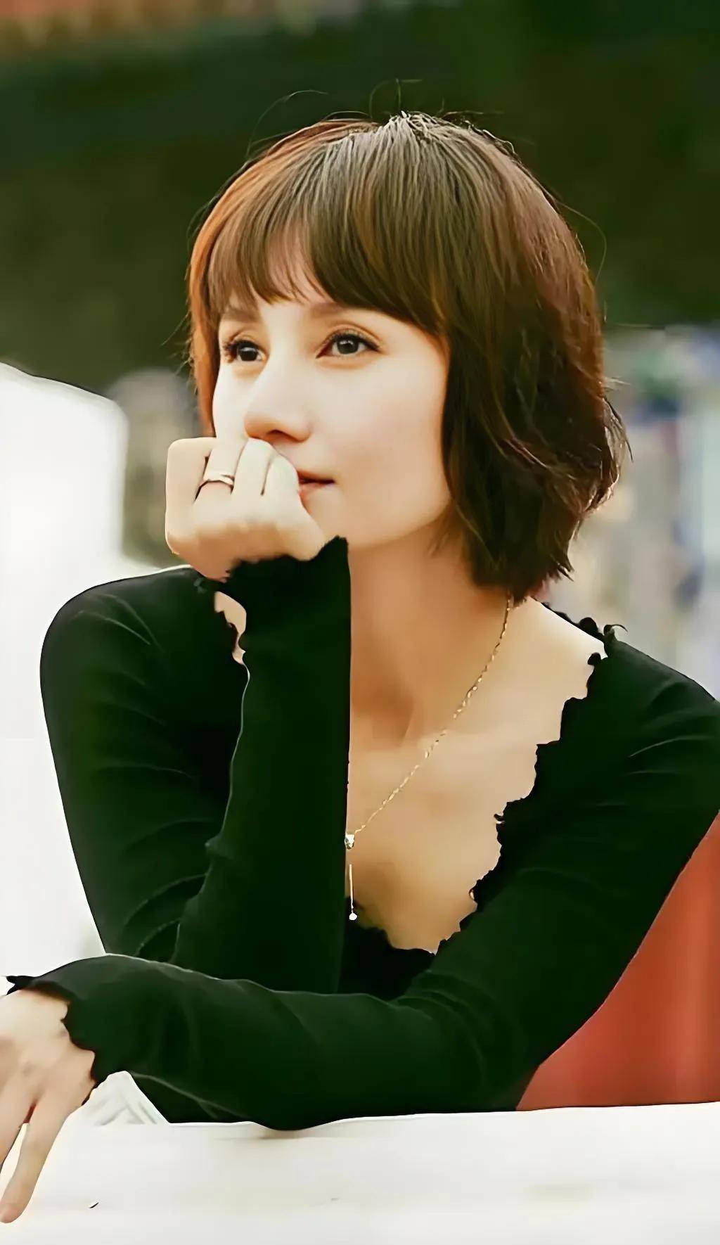 实力担当!10位70后颜值女神,高圆圆清新脱俗,袁泉高贵典雅