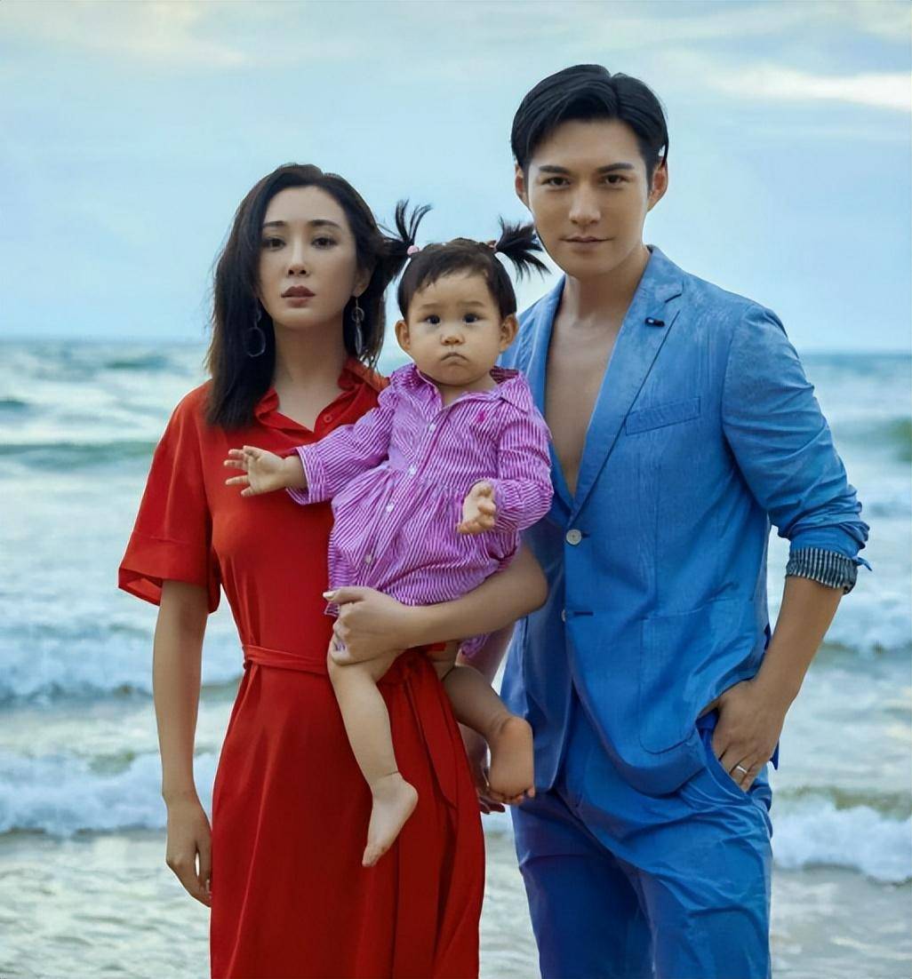 杜若溪:嫁男神偶像严屹宽,两度流产生女,风光幸福背后有艰辛