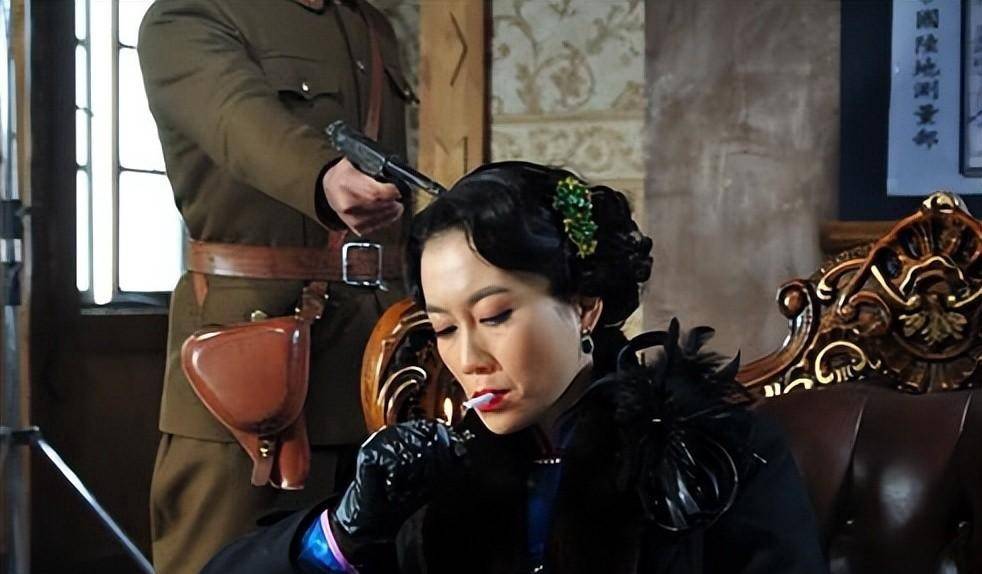 近些年呀,电视剧里的那些"霸气侧漏"的女性角色可越来越受大家欢迎啦!
