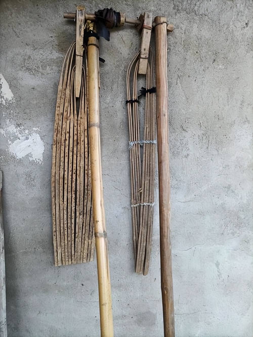 老一辈人曾用过的老式农具,认识一半是老农民,都认识说明老了