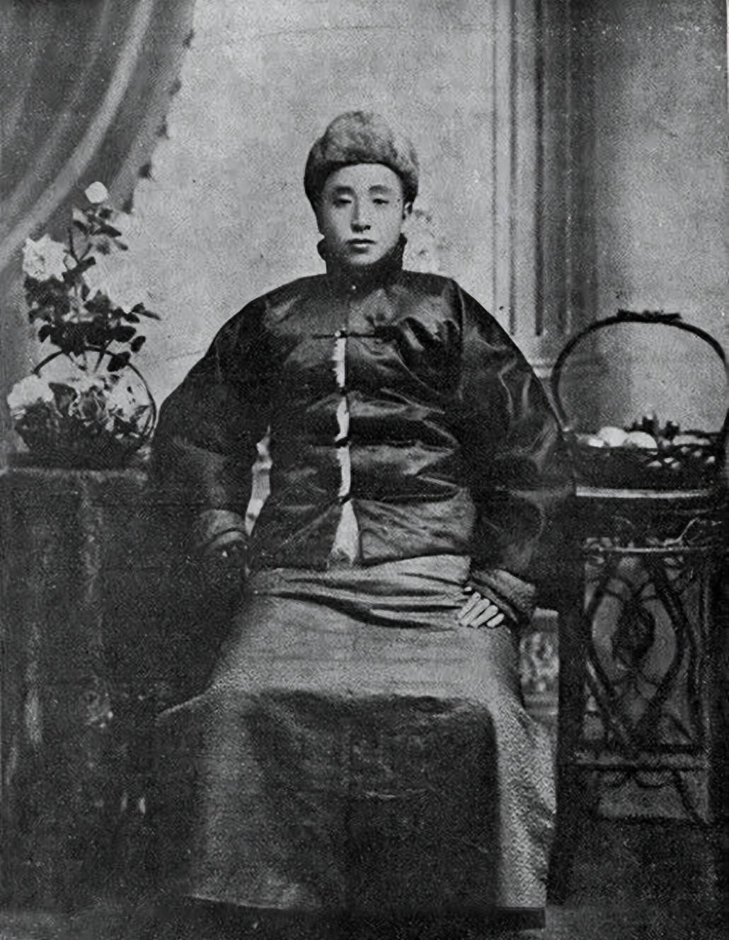 "东北王"张作霖13张私人相册,从青年到遇袭身死,看尽他的一生