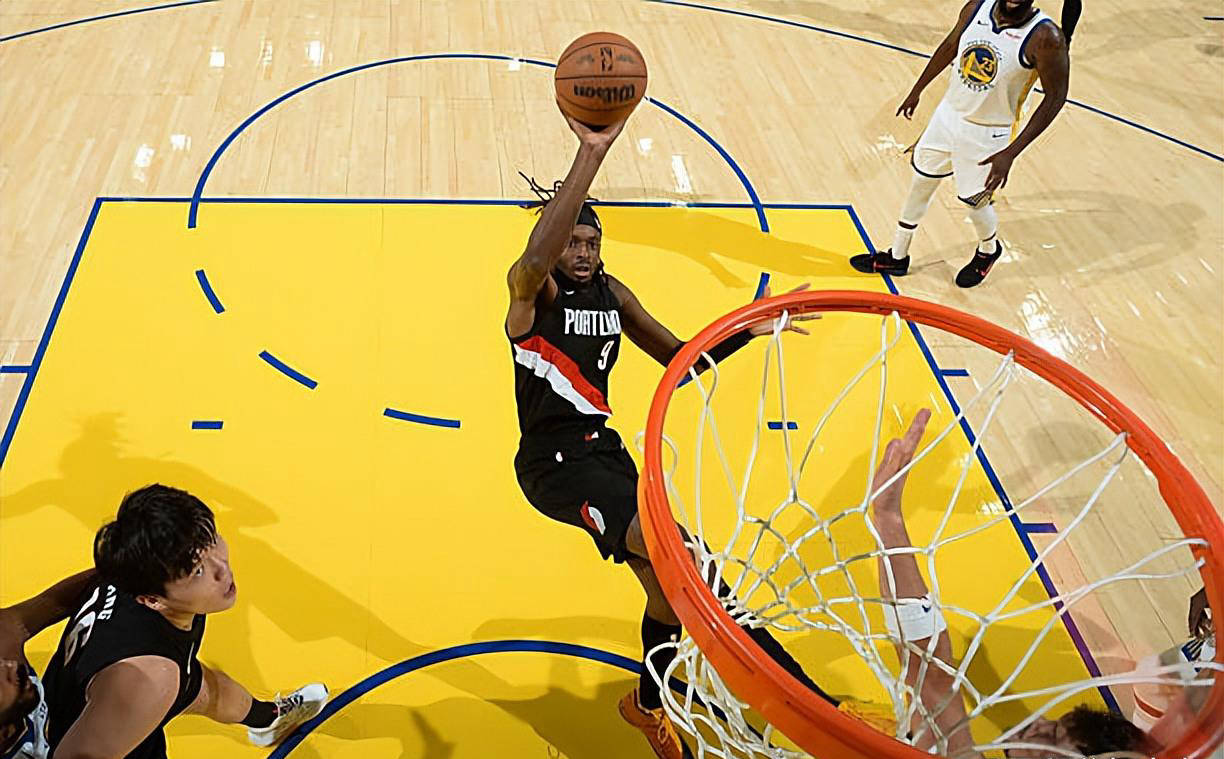 开拓者锋线大将表现糟糕，《合同细节曝光，球队沉重负担》