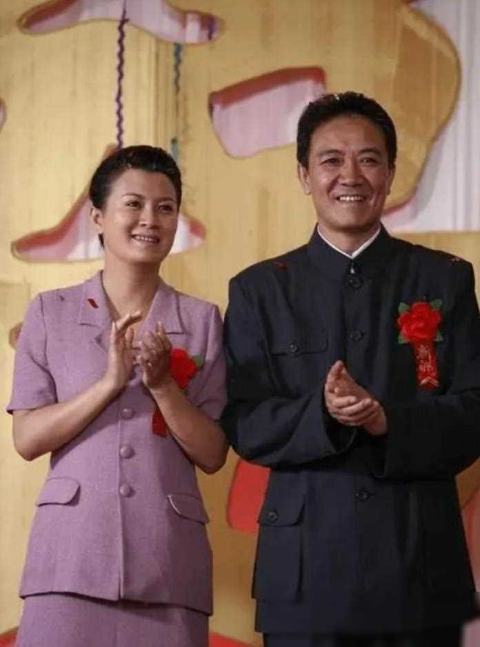 "李幼斌姐姐"李野萍:成名后不和弟弟合作,给离异的父亲找老伴