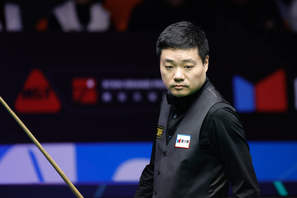 一场5-1！丁俊晖横扫莱恩斯！西安大奖赛：中国一哥晋级八强，将战“克星”墨菲！