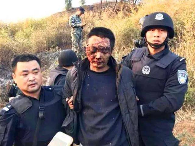 90年代大案:嗜血恶魔特大杀人团伙假冒警察,血腥残杀军人等19人