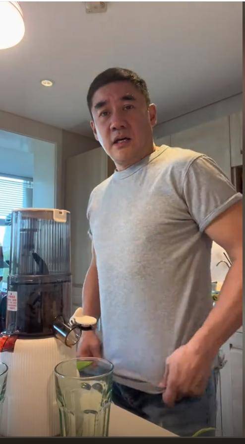 59岁吴大维现状:住上海豪宅,身材发福变化大,妻子漂亮女儿可爱