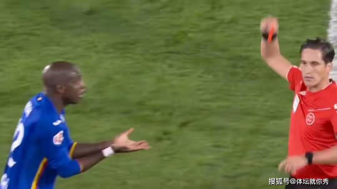 1-0绝杀！西甲惨烈一战，皇马客场险胜，姆巴佩建功，2人红牌，皇马升第一