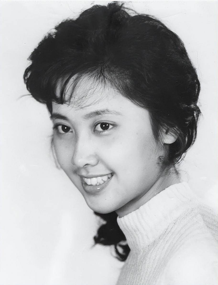 没见过朱琳本人,就不会理解她到底有多美,真正的内地第一美人