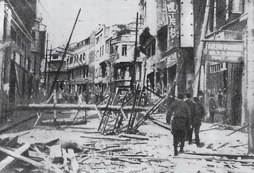 重庆大轰炸中,中国空军击落多架日军战机,击毙日军"轰炸之王"