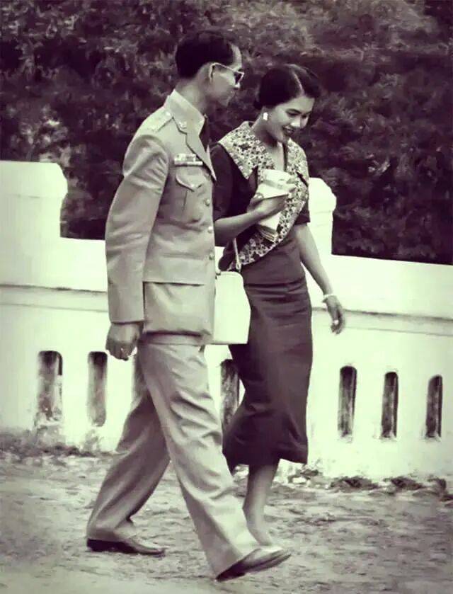 图片[12]-泰国王太后诗丽吉去世，留下19顶奢华王冠和她的传奇一生 -华闻时空