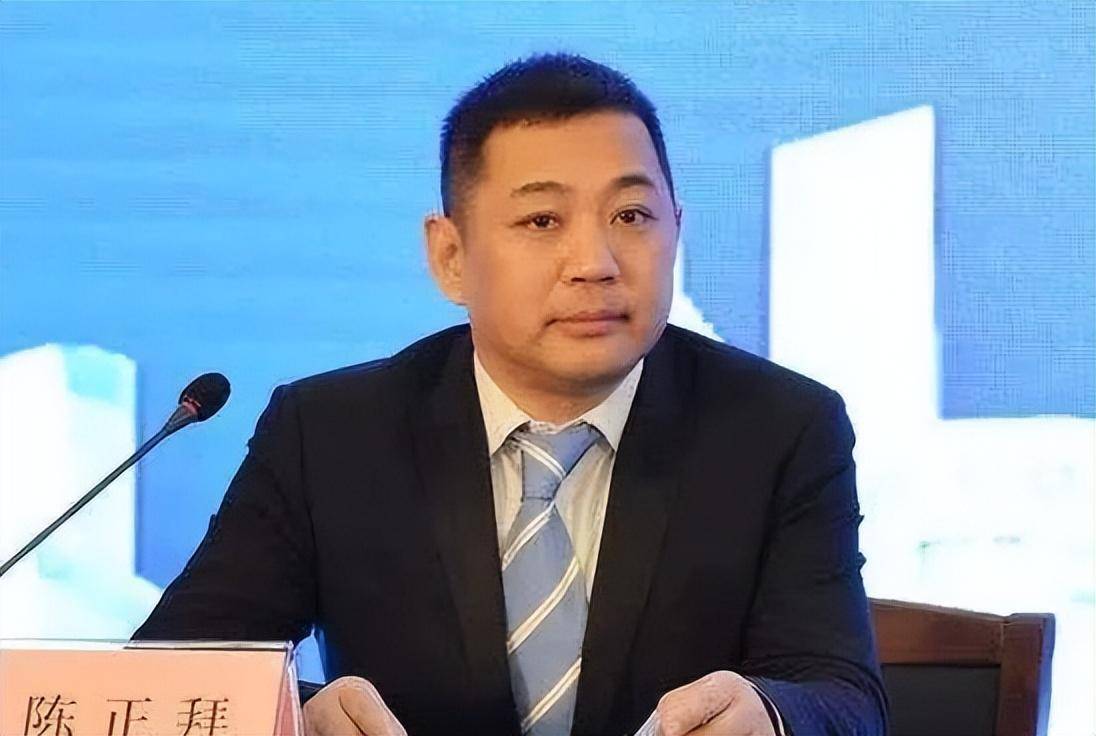 她是首位博士级歌唱家,12次荣登春晚,丈夫的身份更是深藏不露