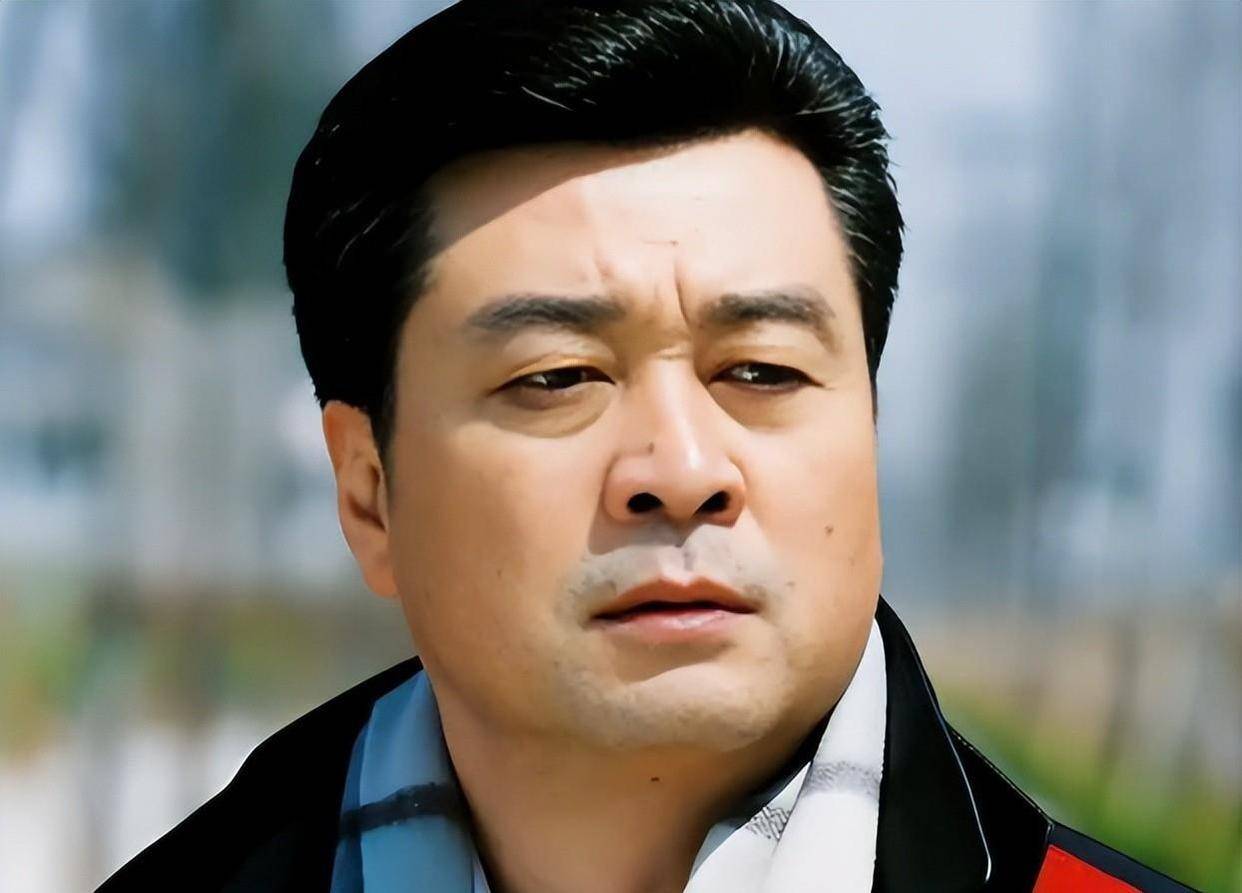 回顾:陈逸恒出生京剧世家,与单亲妈妈再婚