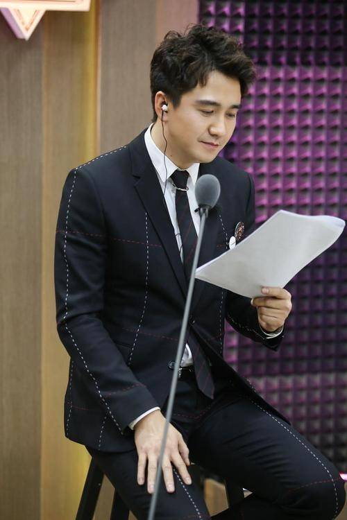 翟天临:被曝学术造假后,名声事业毁于一旦,明星女友却不离不弃