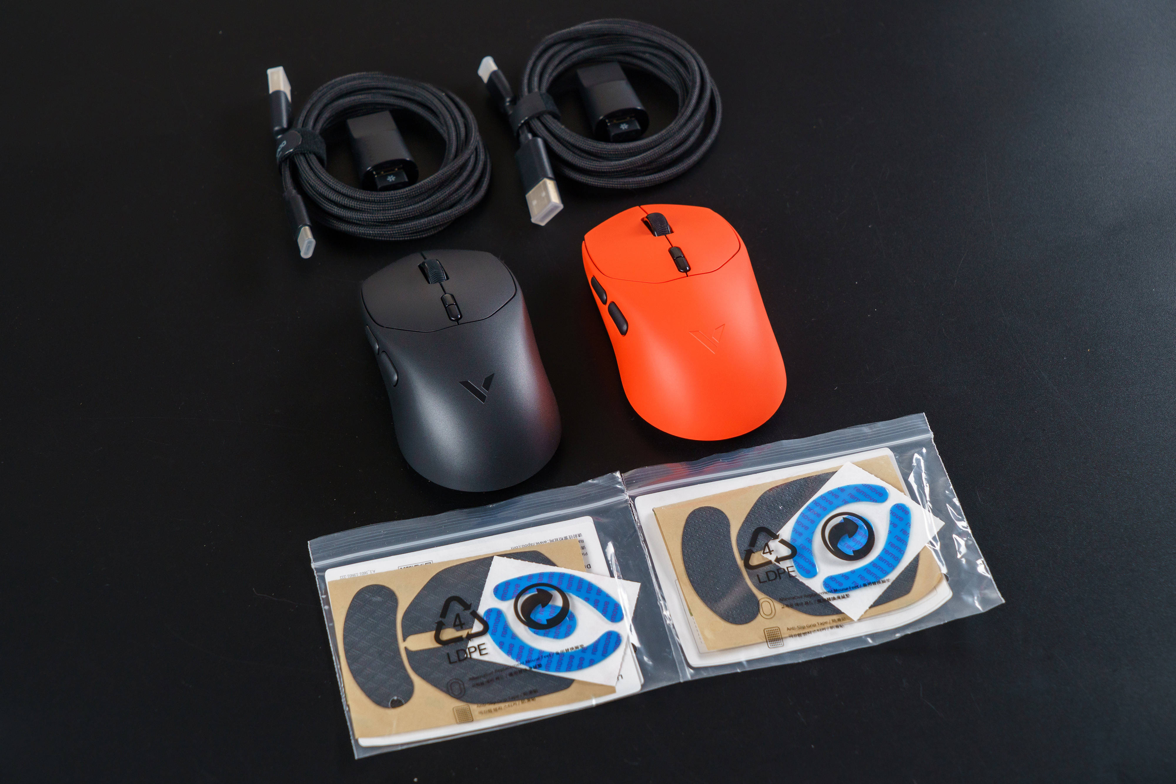 喜欢适配中小手的对称型VT二代电竞鼠标？呐！雷柏VT1系列了解下