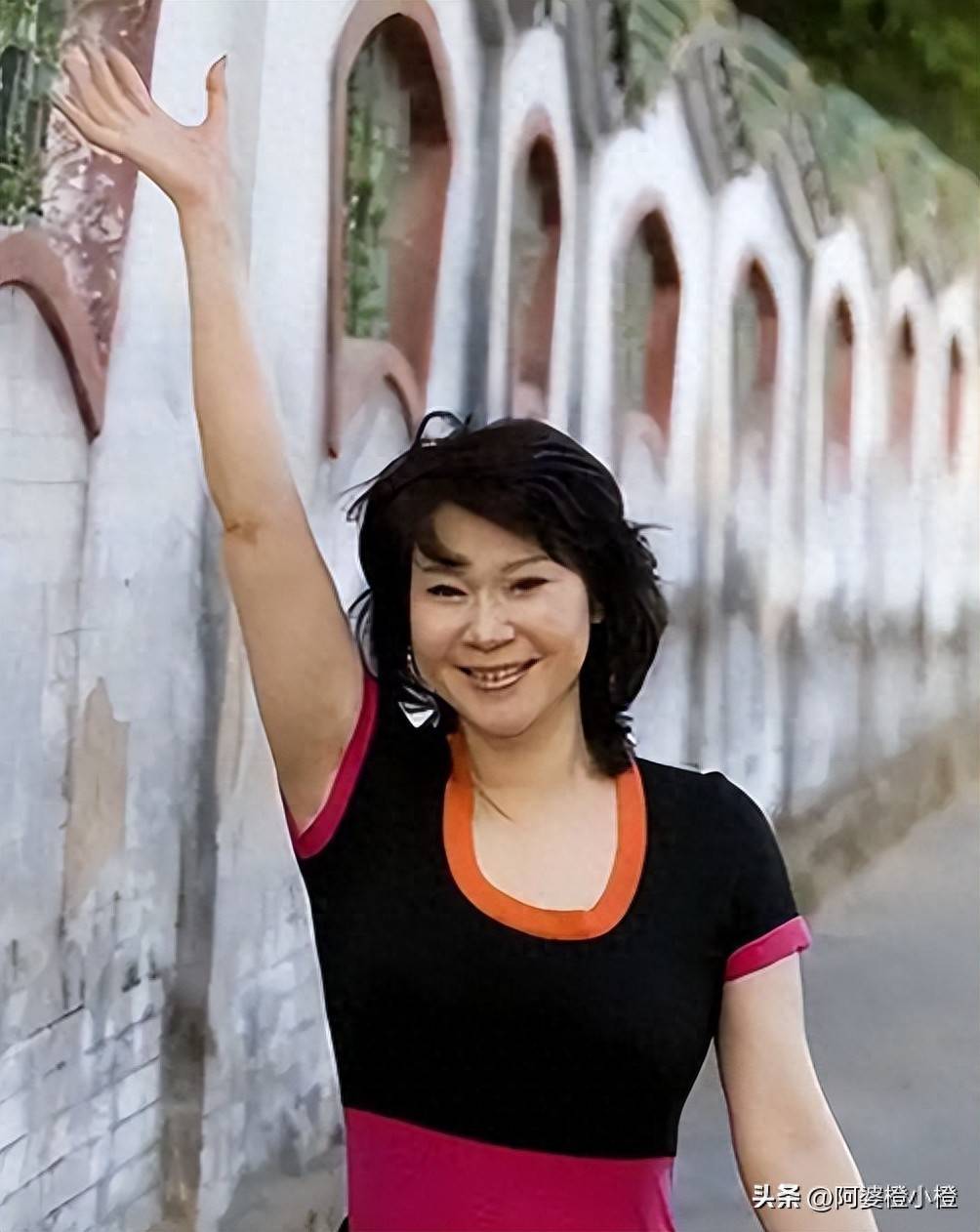 烟酒不离身却拿下59块金牌,23岁就选择退役,现在曹燕华在干啥?