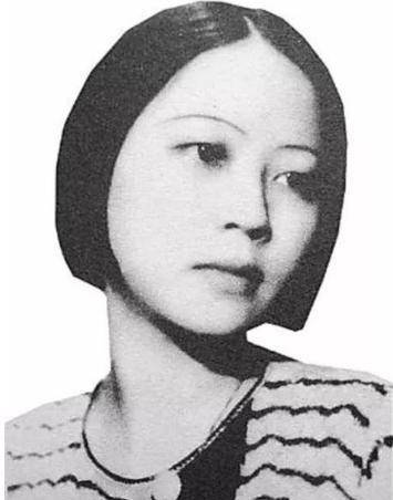 生子,而她单身52年,终于在78岁时嫁给了他