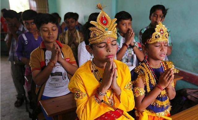 非洲最发达的国家，69%是印度人，51%信奉印度教，彻底印度化了 -华闻时空