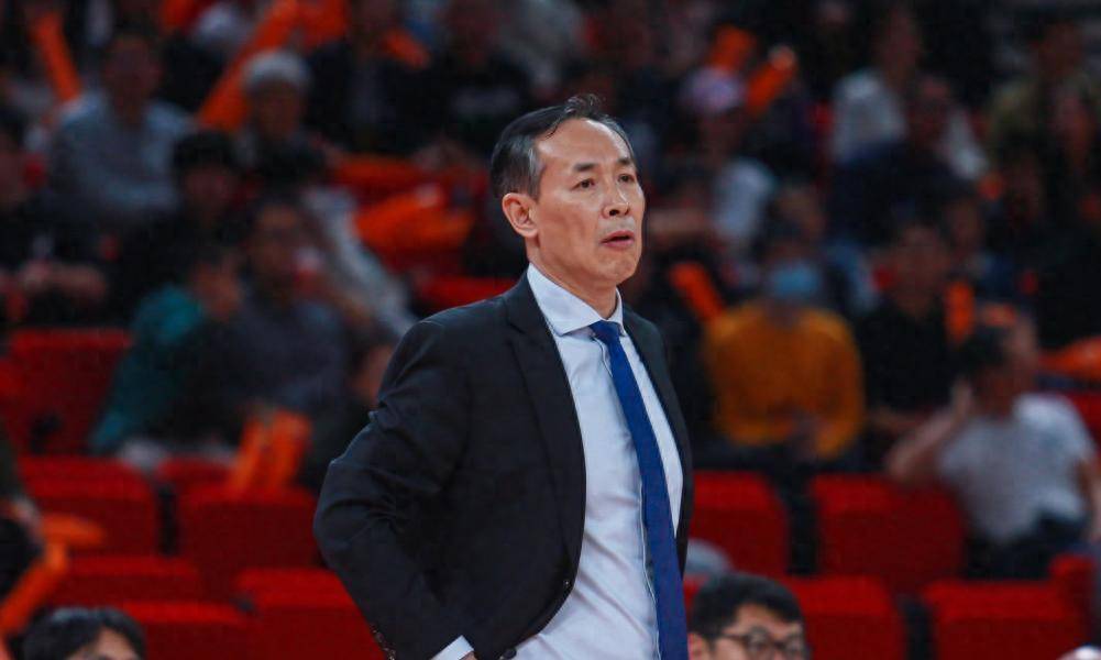 北京男篮全运揭幕战!许利民放话必胜,廖三宁全力出击,直播