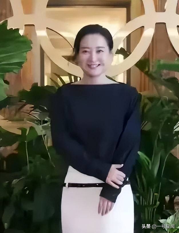 瘦下来也是女神,退出春晚的贾玲,走上了另一条路