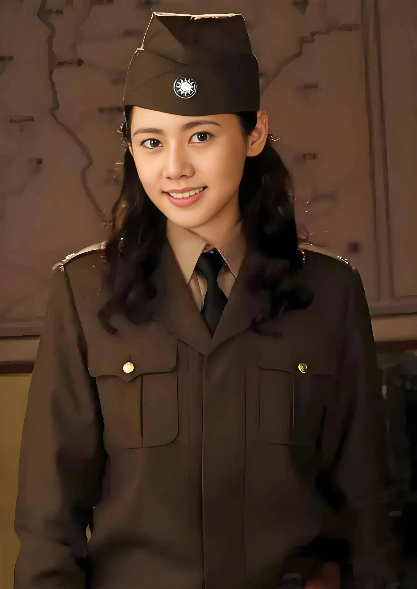 女特务姜毅英戴笠看上她说她一半是女人一半是男人
