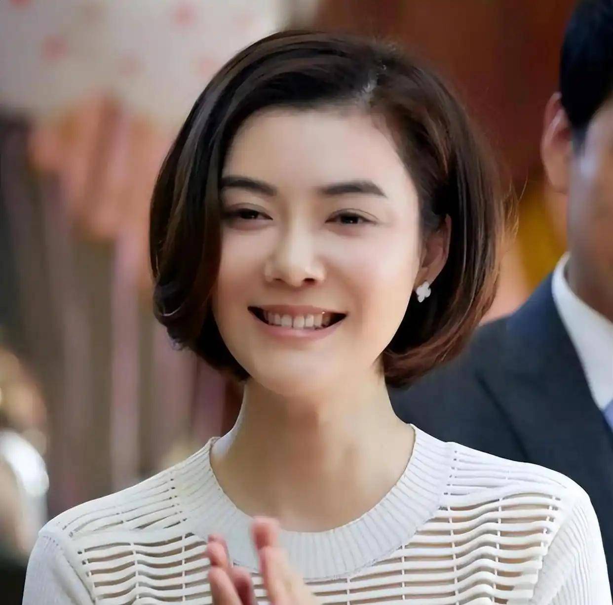 里子面子都丢了,被调侃变了面相的车晓,给圈内离异女性提了个醒