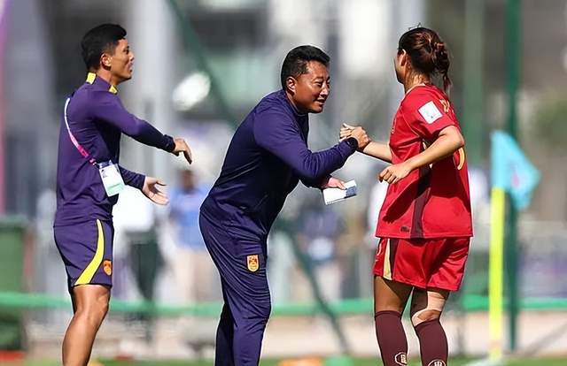 神奇！朝鲜再夺U17女足世界杯冠军：14岁小将跨级登场！