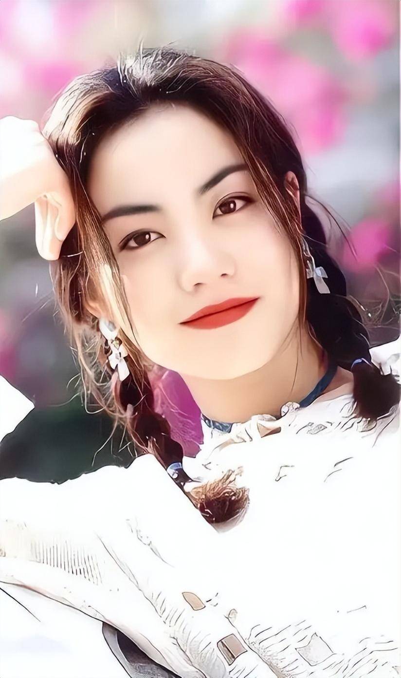 王菲:离过两次婚,情归谢霆锋,53岁的她终获幸福