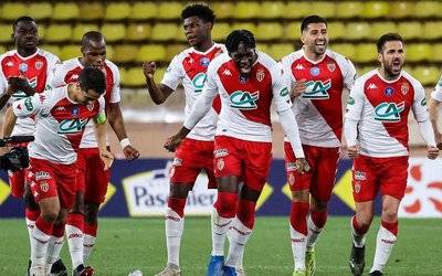 法甲保级生死局：梅斯主场死磕尼斯，控球与反击的终极博弈