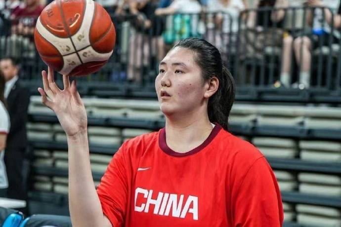 女姚明!2米26张子宇全运会单手扣篮,完成中国女篮正赛首次扣篮
