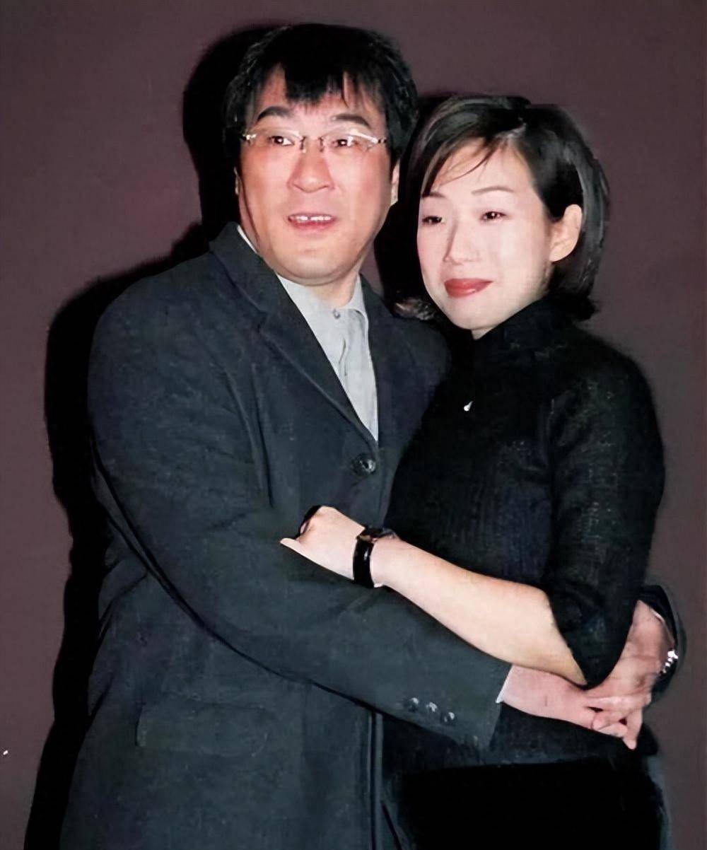 1998年,林忆莲笑着嫁给了李宗盛,时隔9年后这个男人哭着离了婚