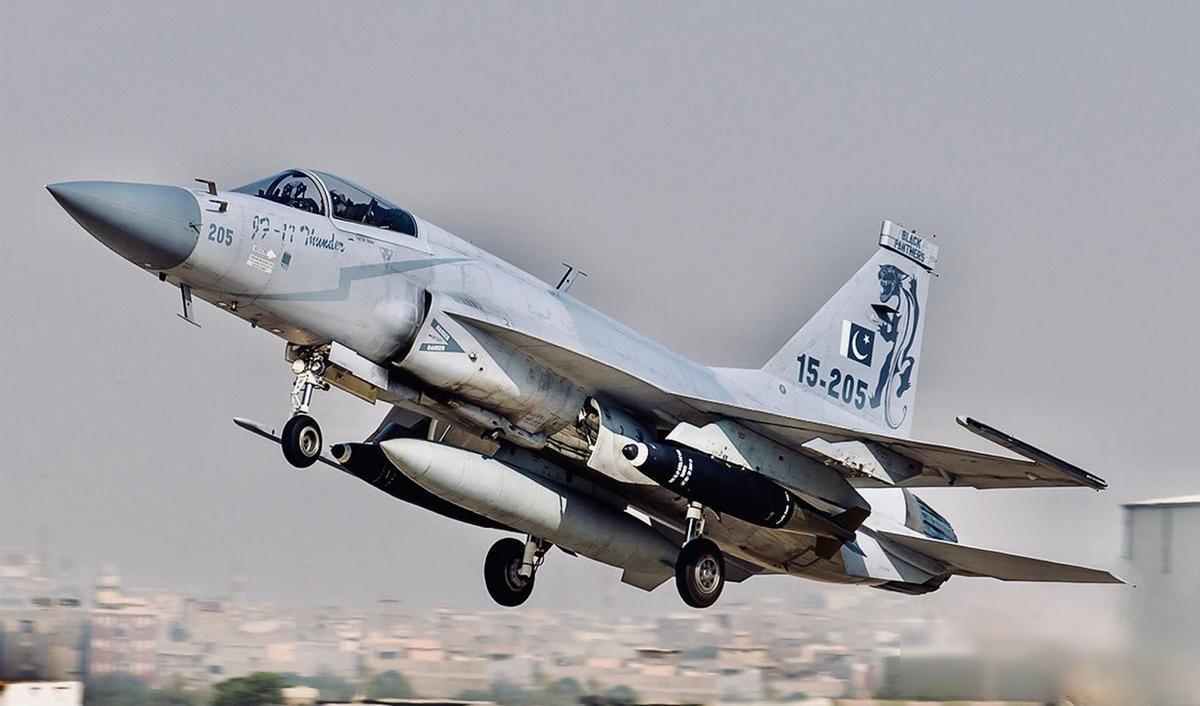 让中国感到恐惧,印度国产神机正式交付,性能强大到能稳赢歼