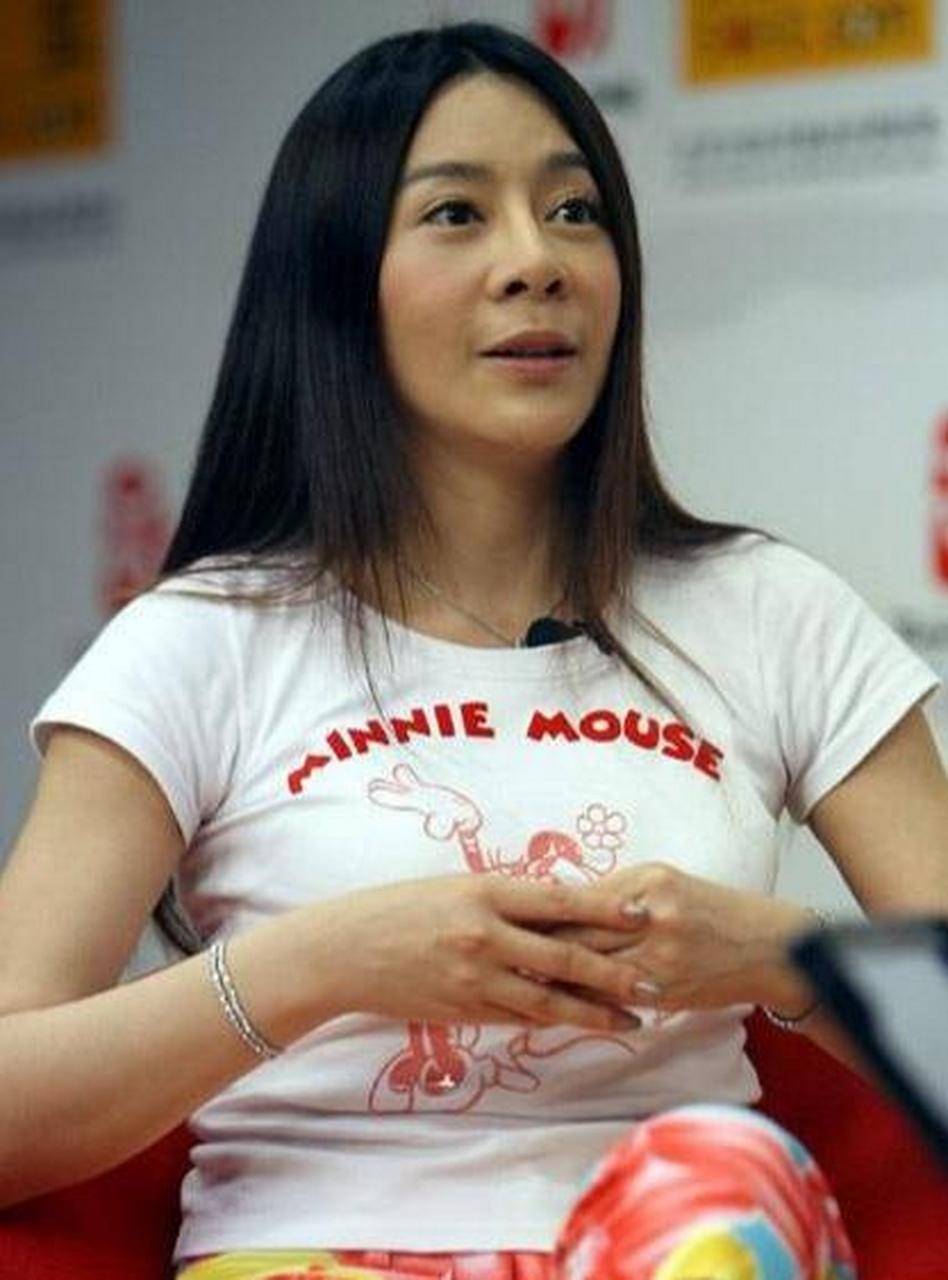 喻可欣,与刘德华分手以后,她便成了"魔",为此纠结了三十年