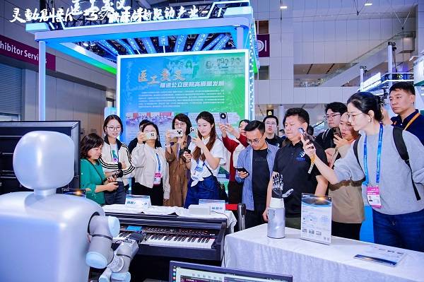 灵巧手大赛高交会创意开“卷” 以赛促转彰显深圳创新力(图2) 灵巧手大赛高交会创意开“卷” 以赛促转彰显深圳创新力(图2)