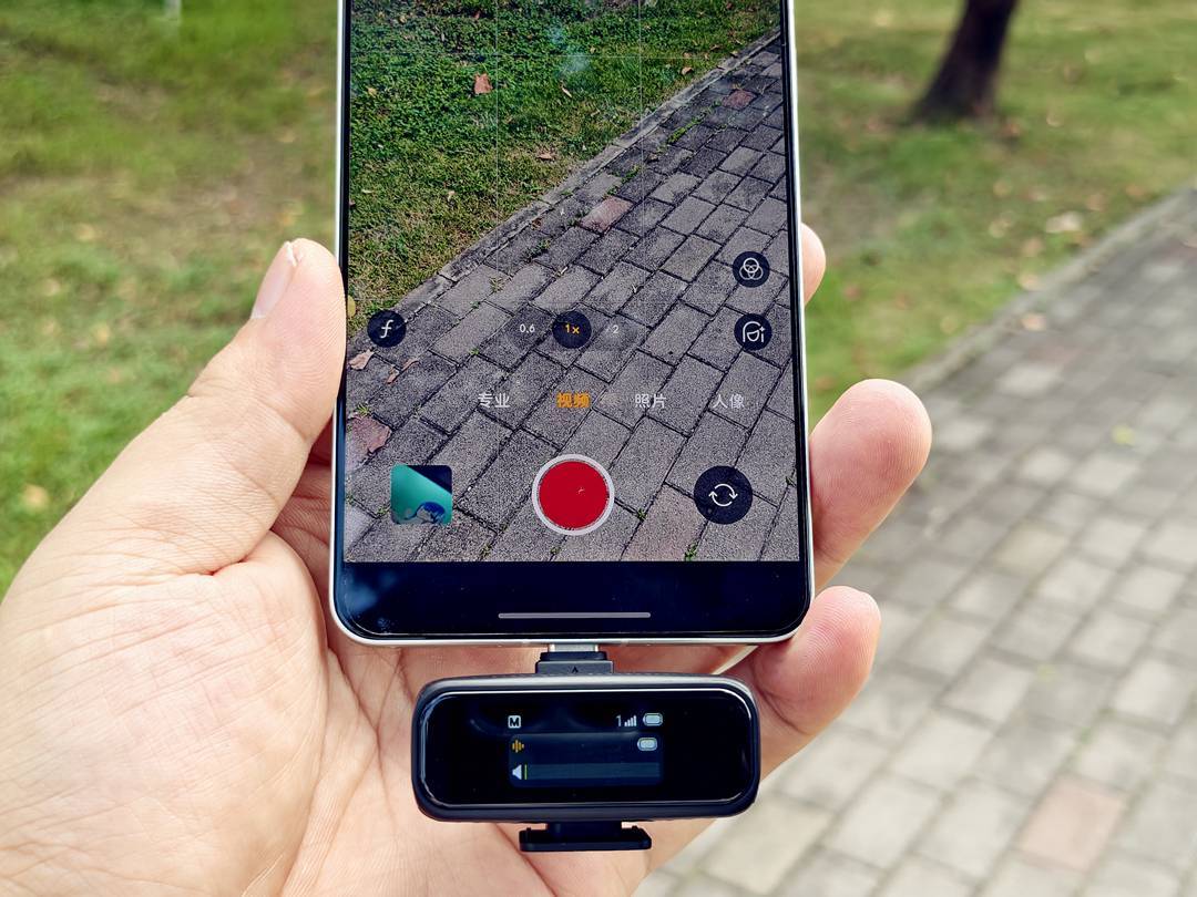 让创作回归纯粹:南卡Qmic如何用一块屏解放创作者