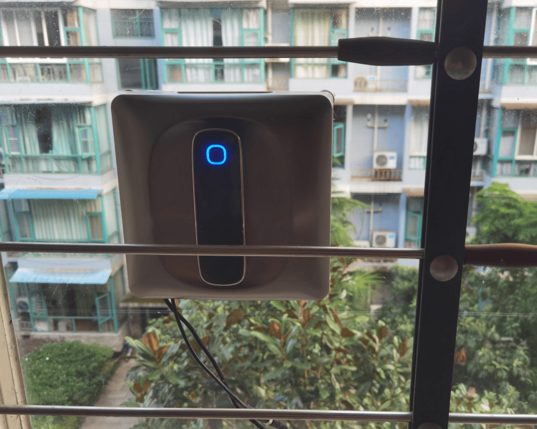 自动擦窗机哪款好一点又实惠？十大品牌教你选！别再冒险擦窗了