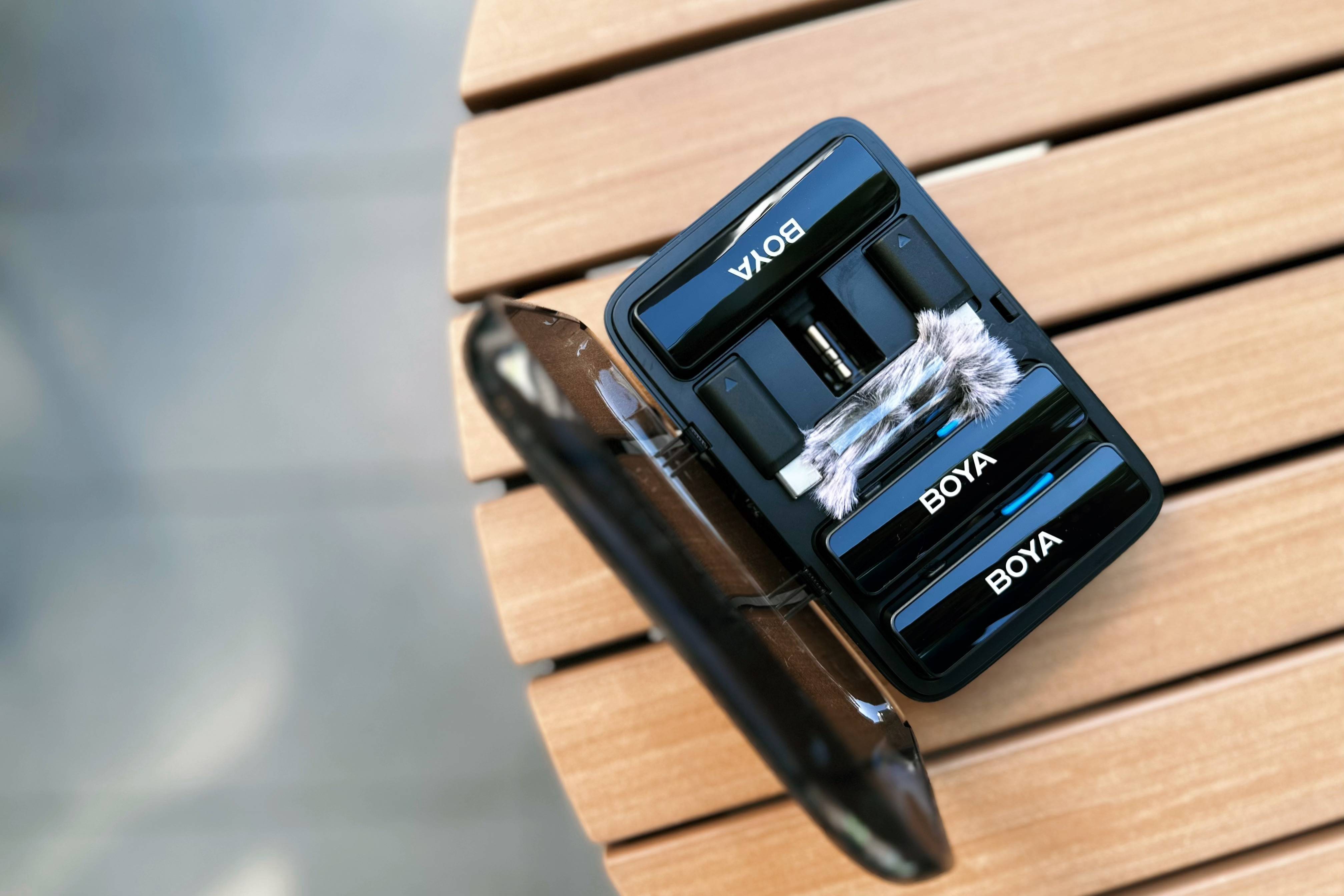 直播用领夹麦克风怎么使用？附带2025口碑最好的夹麦排名参考清单