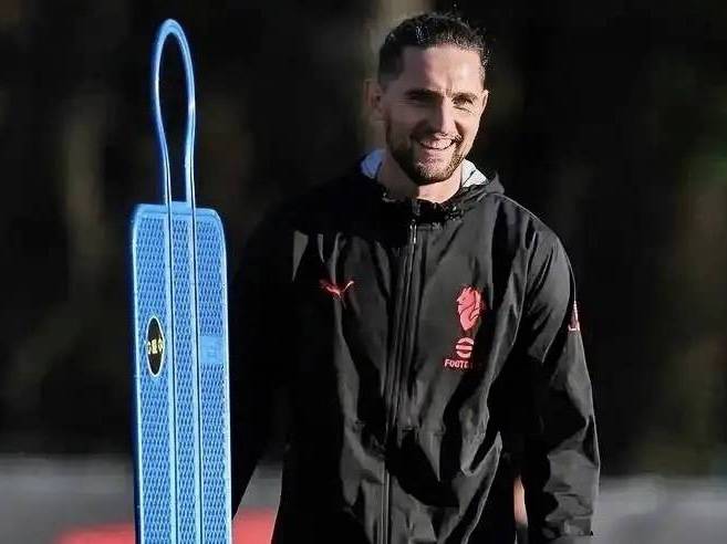 意甲媒体透露：拉比奥特完成了球队所有合练项目，且身体状态良好，未感受到任何不适