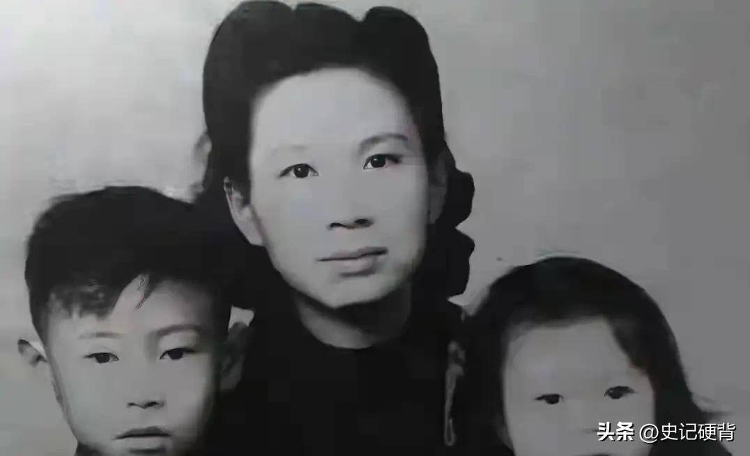 重庆碉堡挖出戴铐女遗骨!军阀侄女杨汉秀为信仰牺牲,中央寻26年