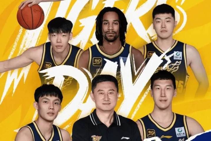 杜锋和朱芳雨带队对决，崔永熙复出首秀，朱芳雨徐杰杜润旺争夺队内三分王