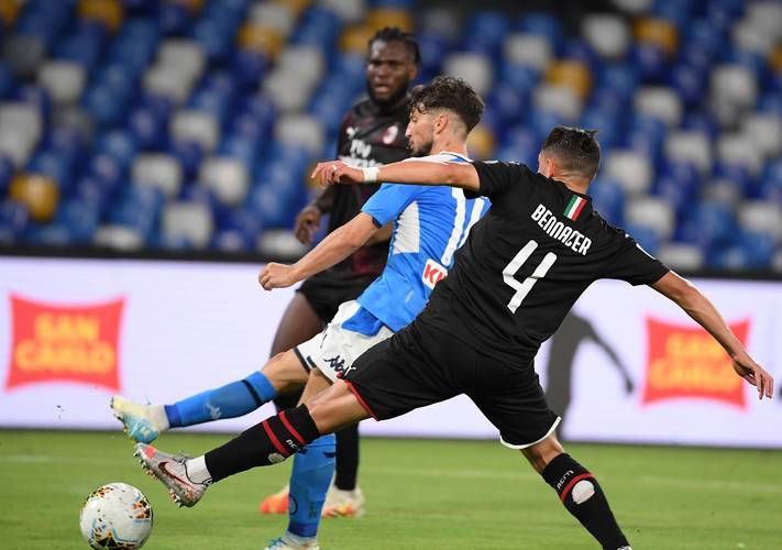 意甲欧冠区卡位战：那不勒斯主场虐“低迷真蓝黑”？锋霸领衔冲三连胜