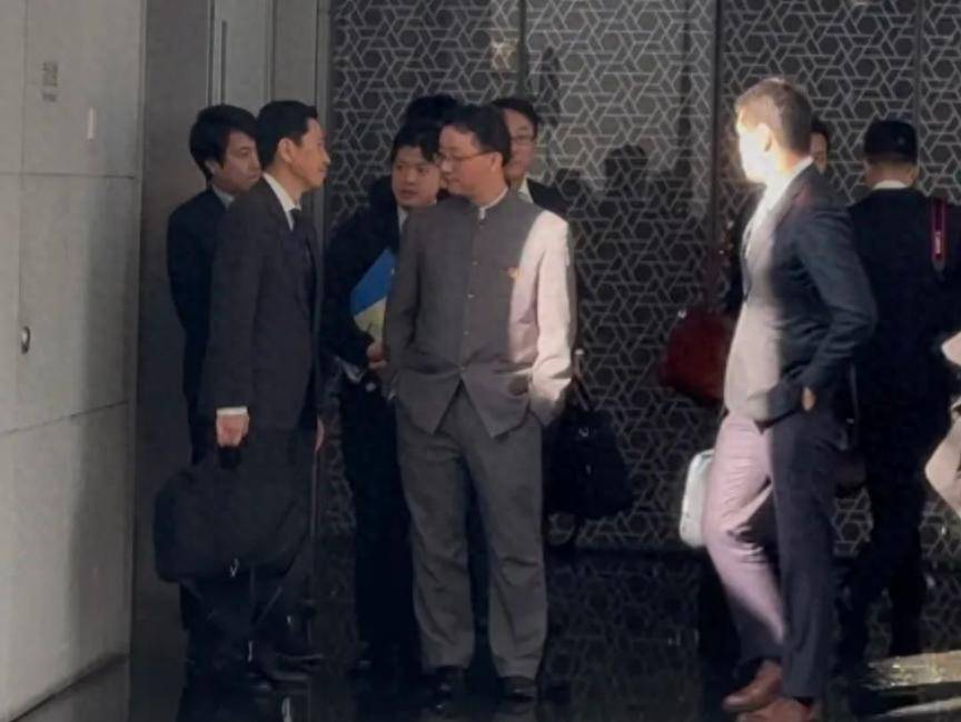 日官员面对中国外交部变动严肃沉默，背后真相已现端倪