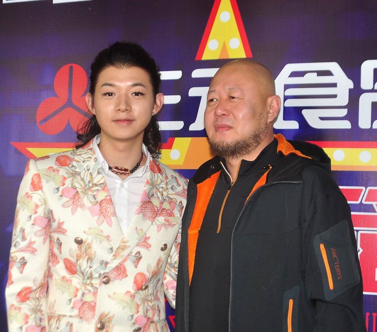 霍尊爷爷去世,爷孙最后见面场景曝光,曾是文化局局长