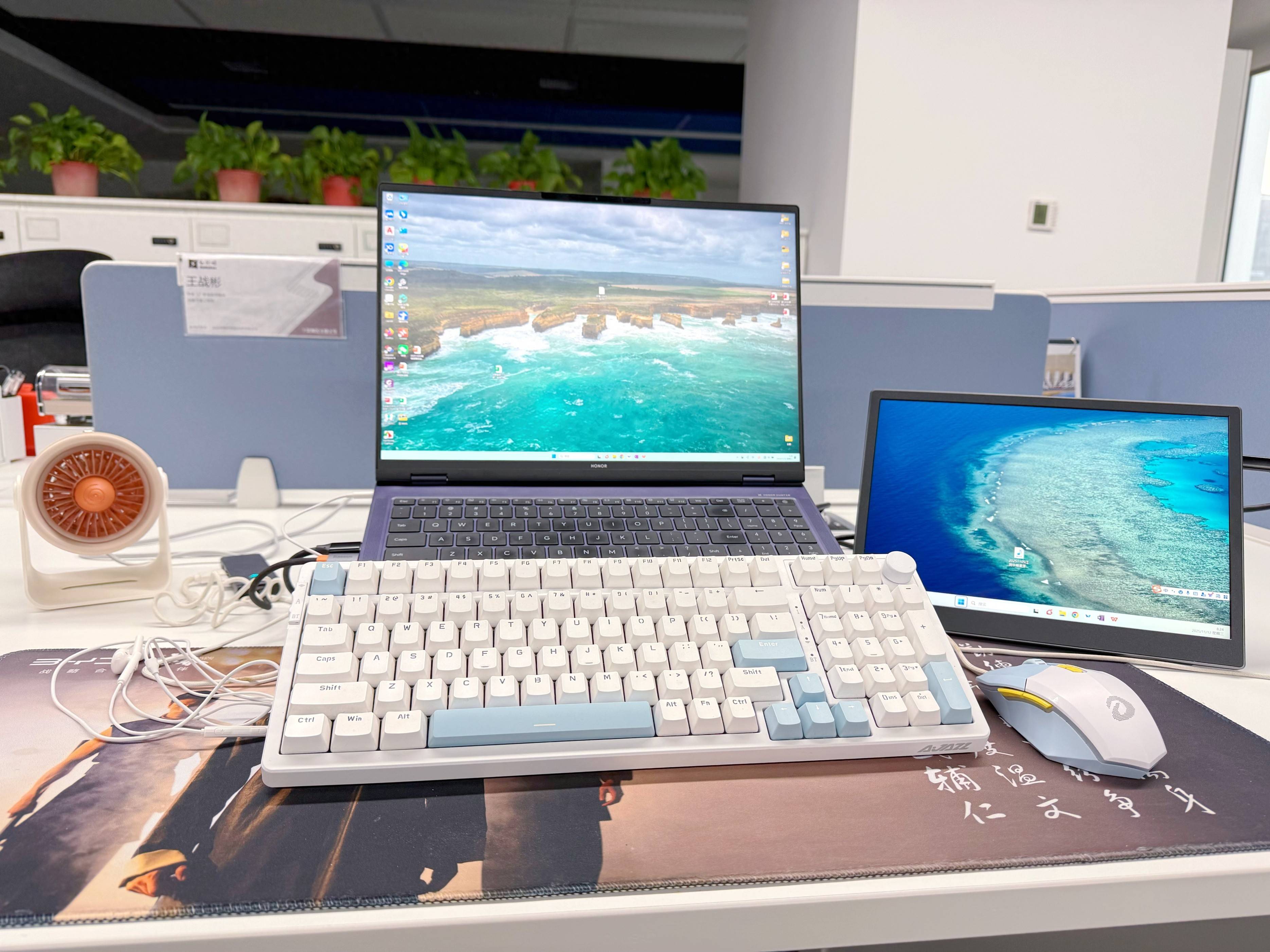 打工人双屏自由!海乐思S123E触摸便携屏,连手机/笔记本都能用