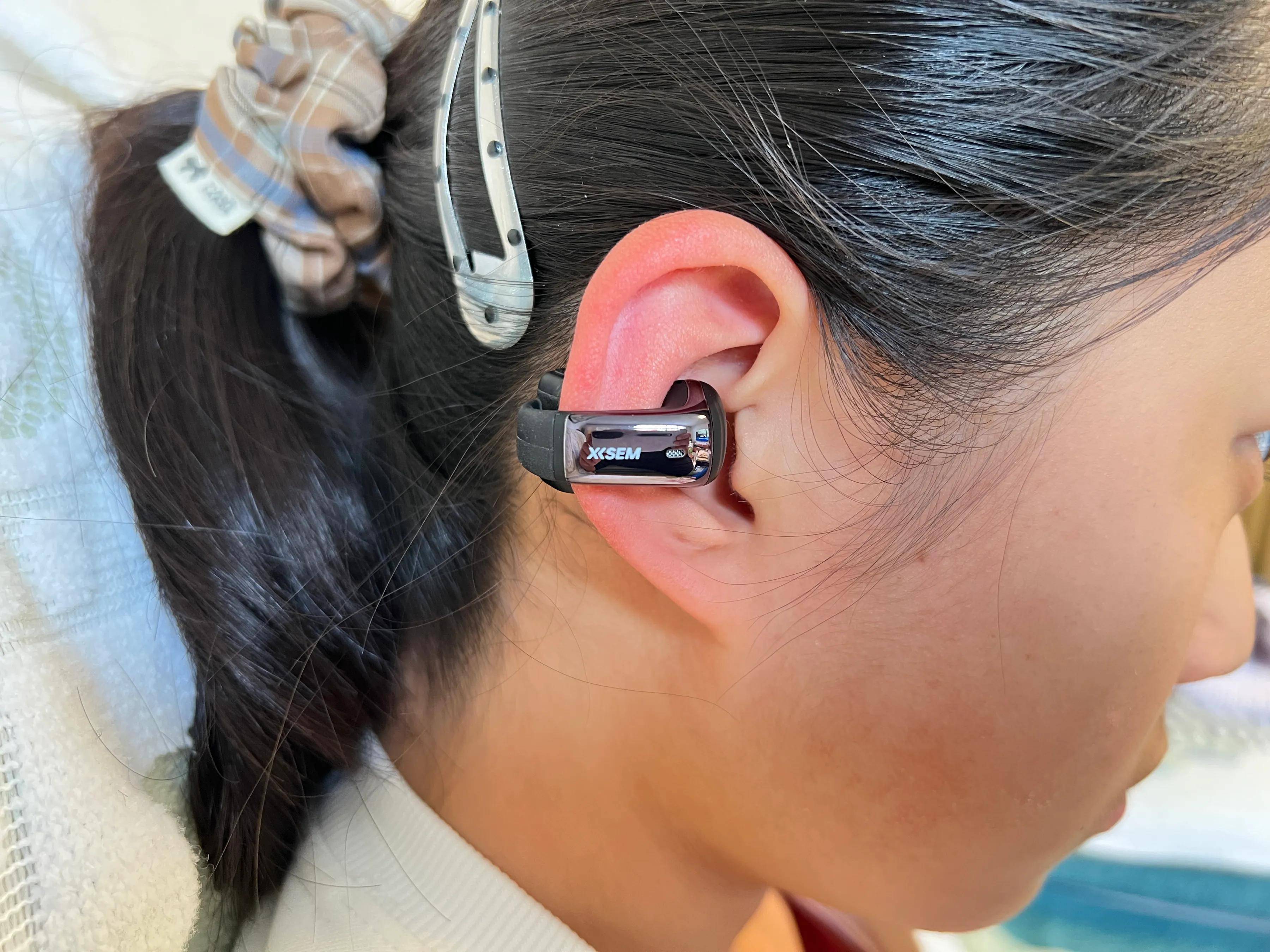 西圣 Plume 开放式耳机实测：舒适度、音质、性价比俱佳