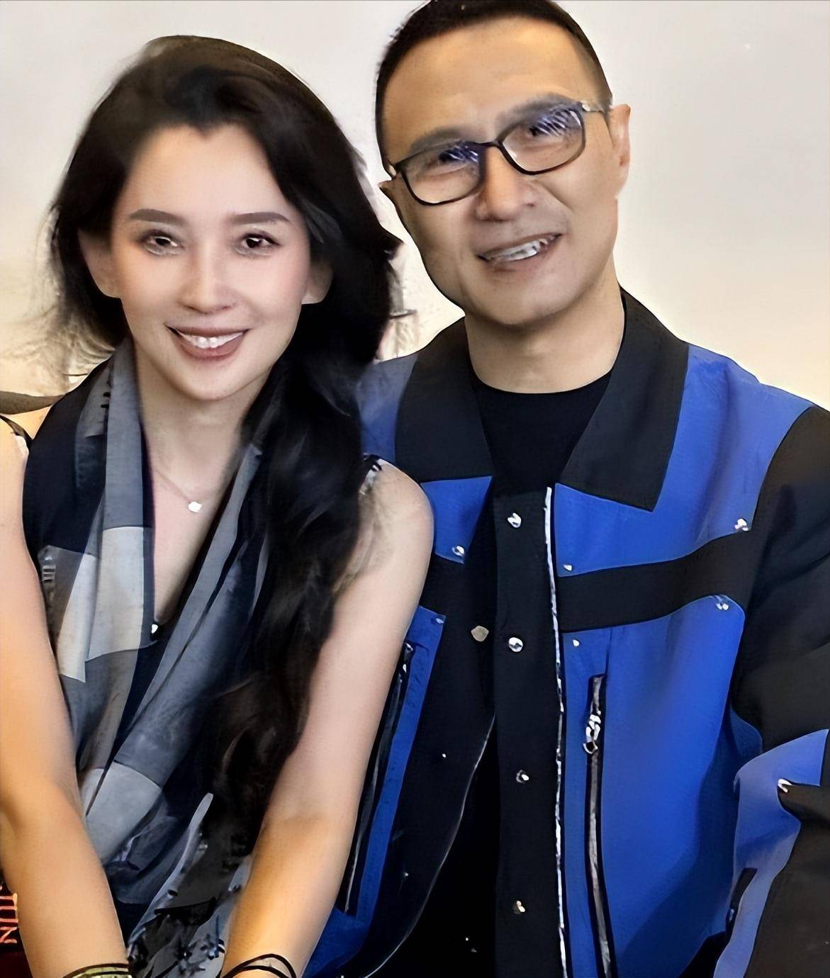 也希望小苹果能遇到合适的人和男友走到最后