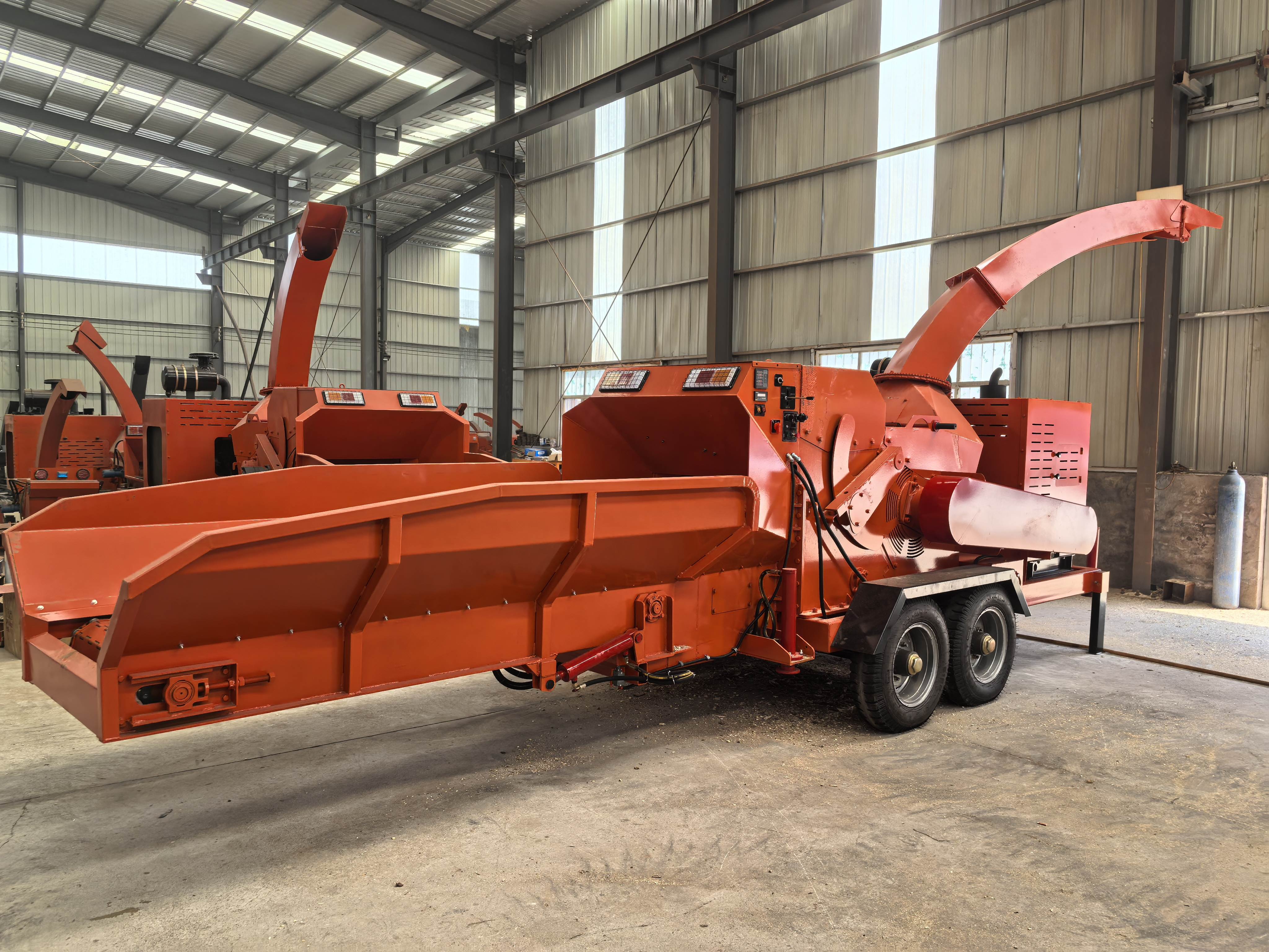 树枝粉碎机厂家揭秘:如何提升设备的粉碎效率与细度